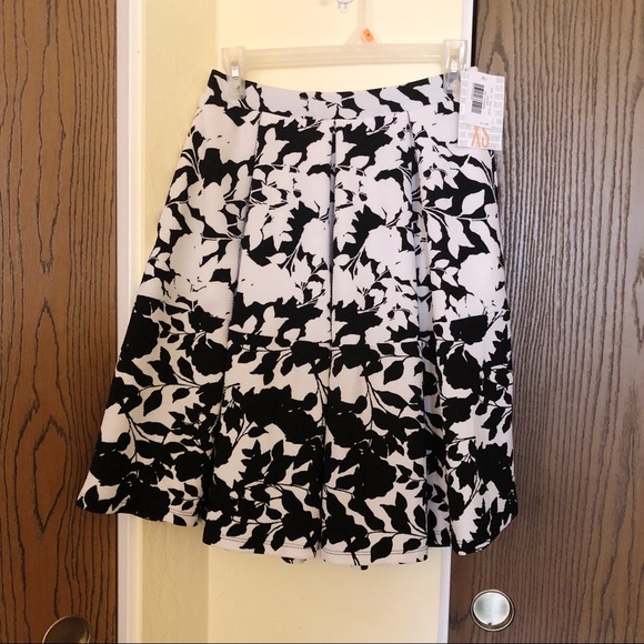 LuLaRoe Dresses & Skirts - Lularoe | NWT Madison | Black and White Floral |